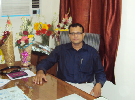 Dr. Mahesh Suthar, Vadodara, Gujarat – 390020