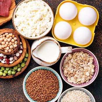 Alcohol withdrawal supporting diet planned for holistic rehabilitation