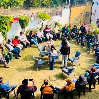 Peer support groups helping addiction recovery in India meeting