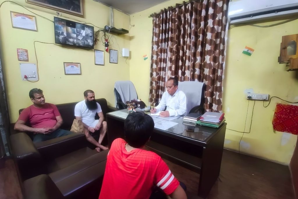 Addiction treatment session supporting recovery from alcoholism relapse